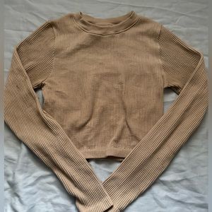 Forever21 X Pantone long sleeve crew neck cropped shirt size Small